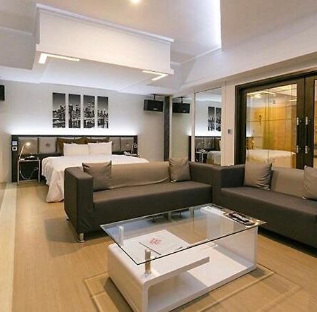 Soho Motel Taoyuan Zewnętrze zdjęcie