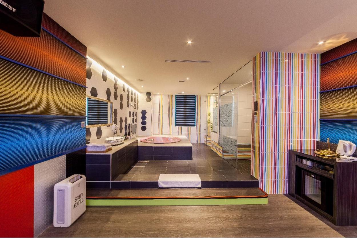Soho Motel Taoyuan Zewnętrze zdjęcie