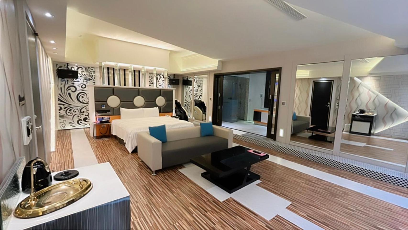 Soho Motel Taoyuan Zewnętrze zdjęcie