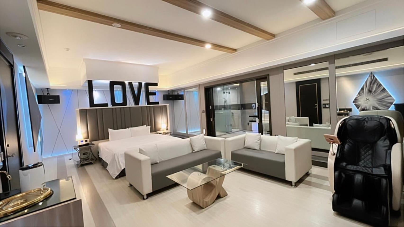 Soho Motel Taoyuan Zewnętrze zdjęcie