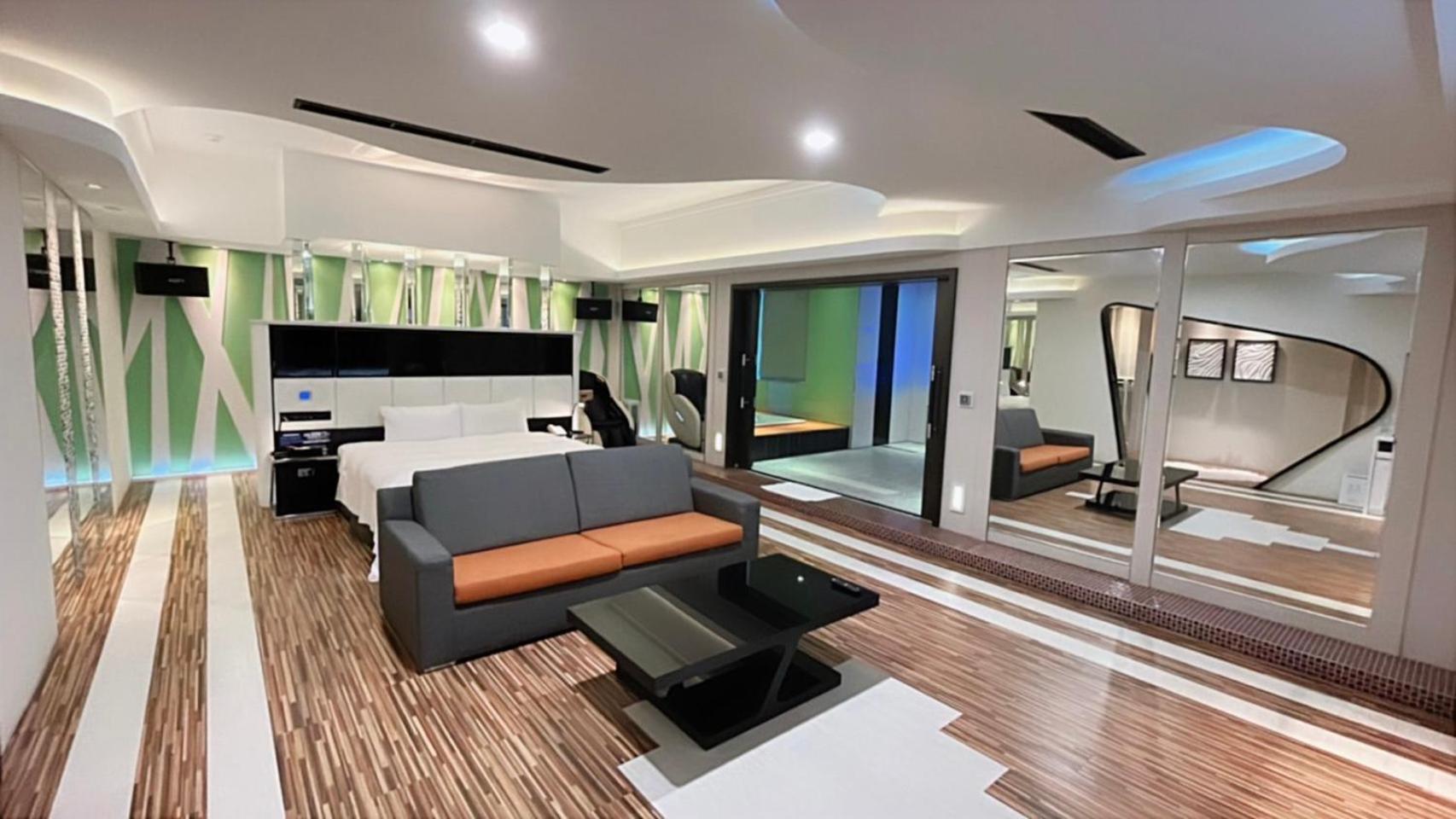 Soho Motel Taoyuan Zewnętrze zdjęcie